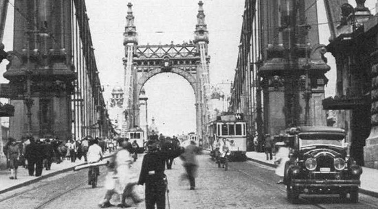 Az Erzsébet-híd a II. VH előtt