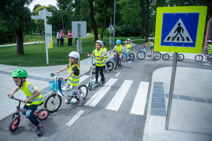 Liget Budapest: Ingyenes Kresz Suli Indul A Városligetben