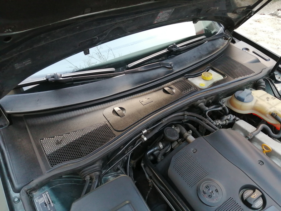 2211 Pollenszuro Levelracs 1