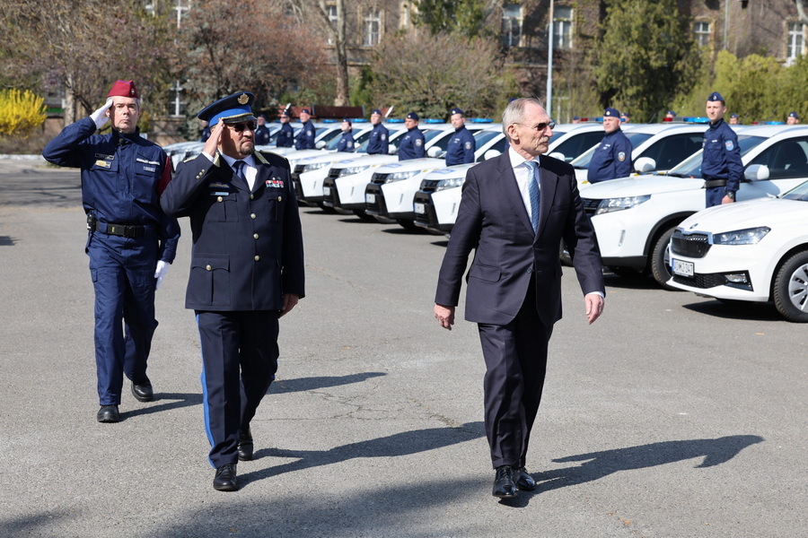 2604 Rendorauto Atadas